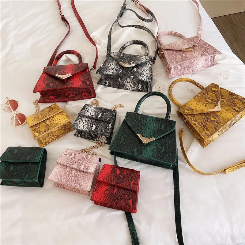 

Small Purse Handbags Retro Triangle Designer Women Snake Print Crossbody Messenger Bag Handbag Serpentine Pattern Shoulder Bag