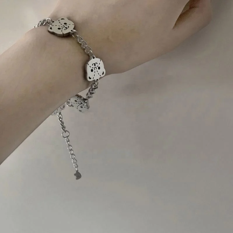 

Cat Head Women's Titanium Steel Bracelet Retro Simple Hollow Bracelet, Silver