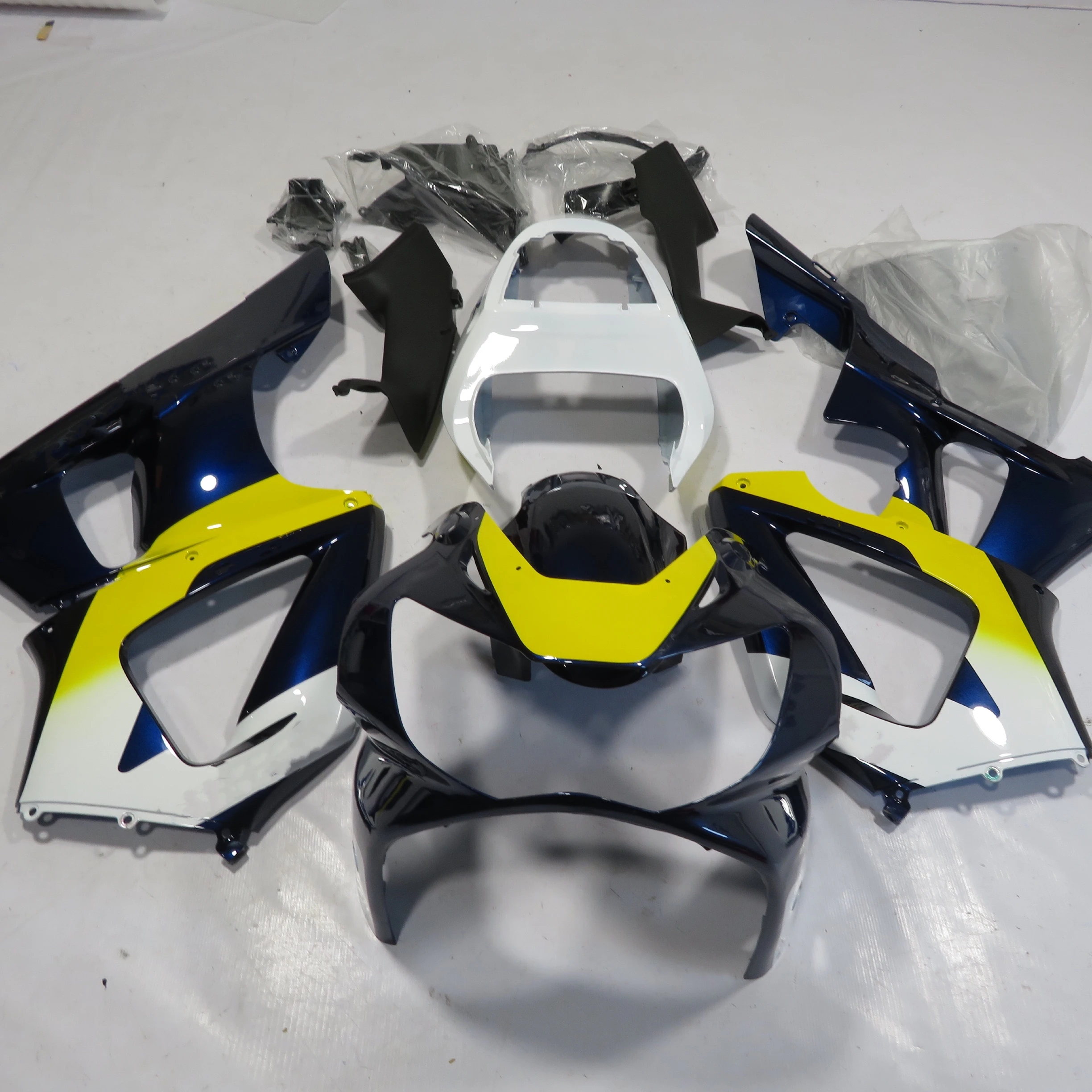 

2021 WHSC Black Bodywork Kit For HONDA CBR929 Fairing Kit, Pictures shown