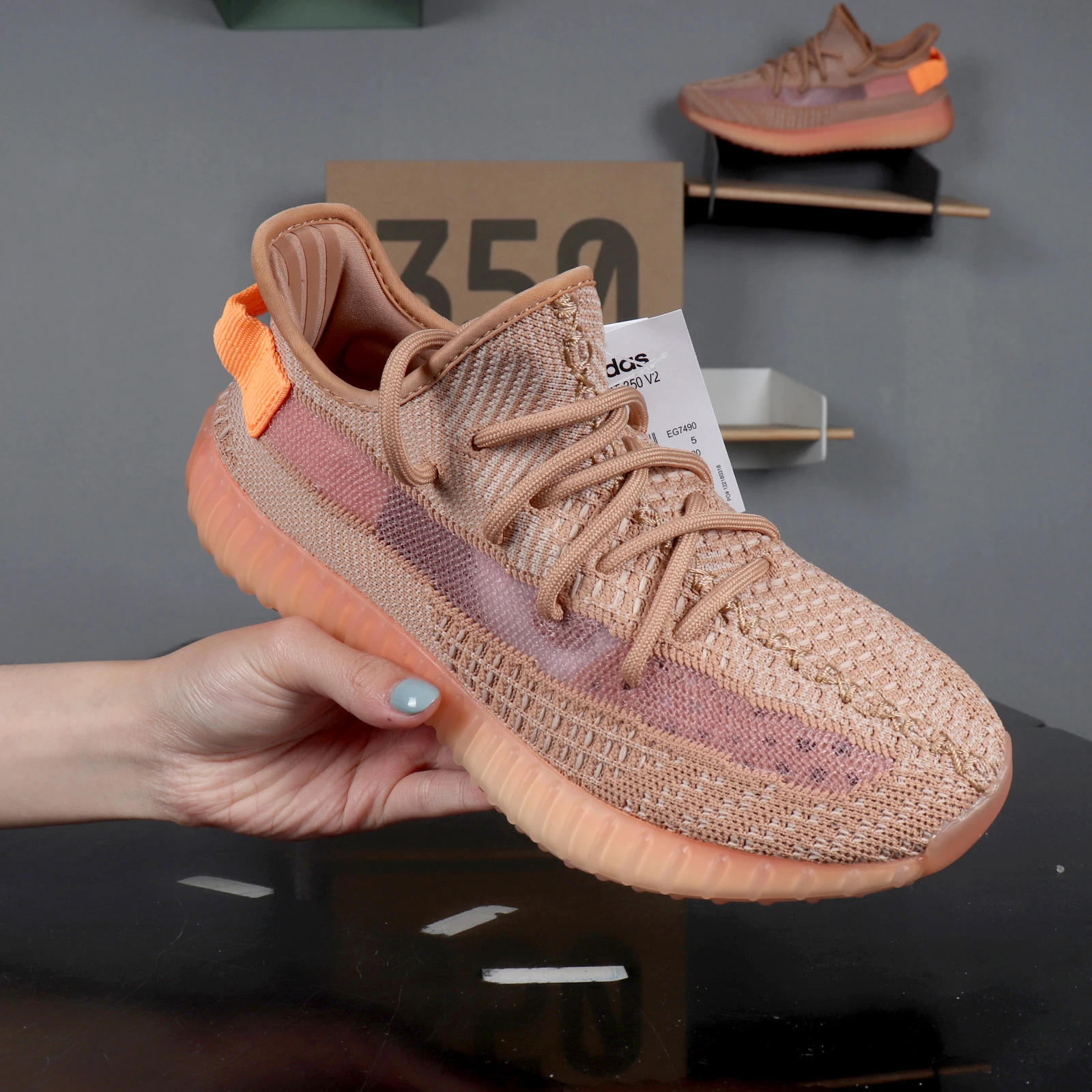 

Wholesale high quality yeezy 350v2 Putian men's shoes breathable sports shoes women, Black