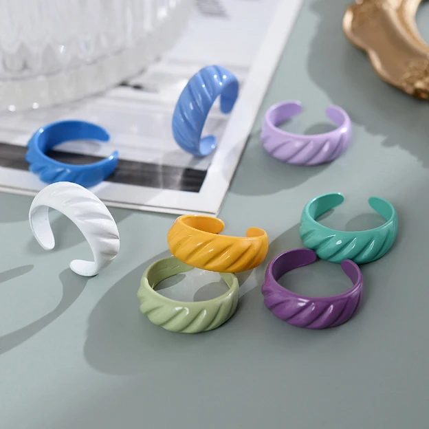 

wholesale 2021 korean women neon finger rings cheap price geometric metal ring colorful twist rings for girls