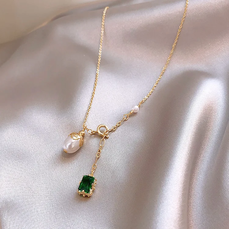 

2020 fashion pearl pendant green jade necklace pendant