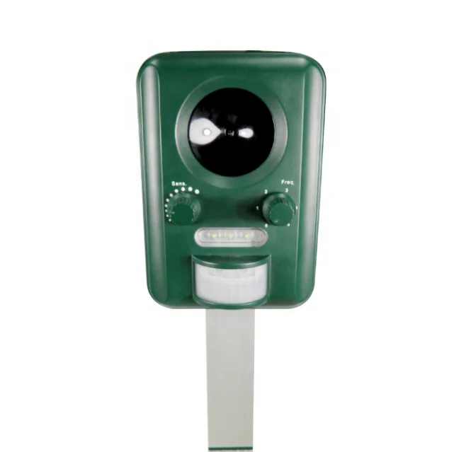 

Outdoor Use Solar ultrasonic dog cat animal repeller chaser Battery Operated with rechargeable battery