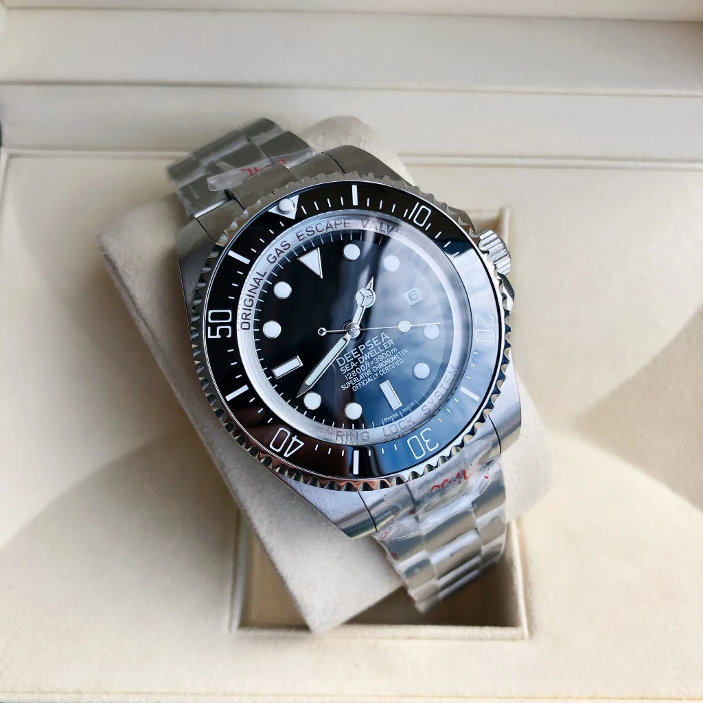

5A high quality ETA movement 44mm Luxurious 904L Stainless Steel