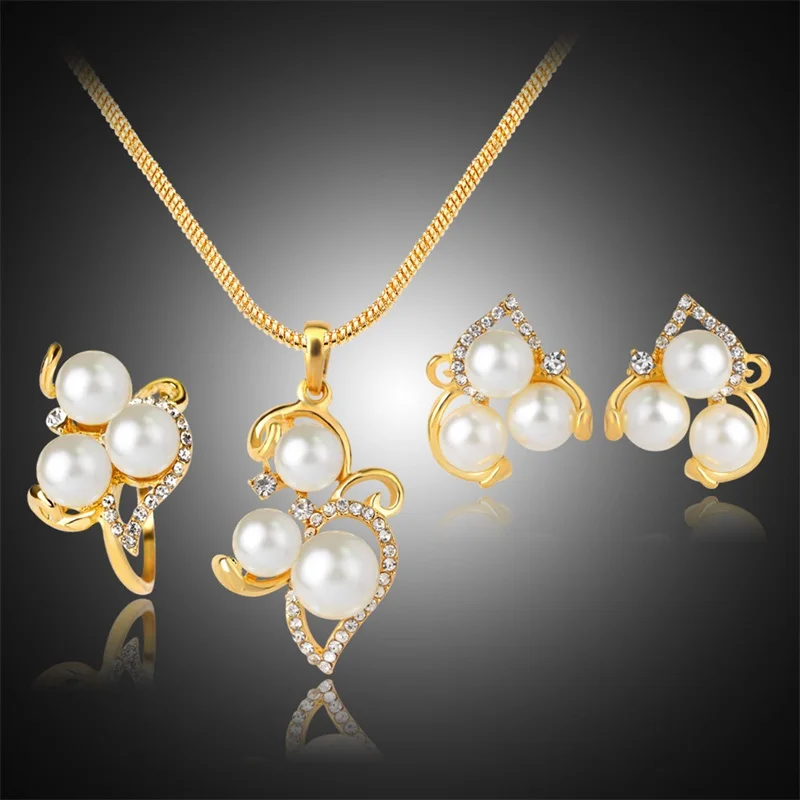 

New Creative Necklace Set Fashion Elegant Alloy Pearl Necklace Earrings Ring Set