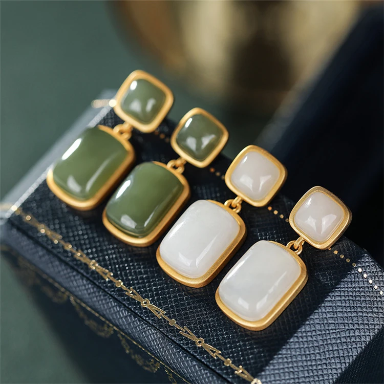 

Aimgal S925 silver inlaid Hetian jade jade earrings Baroque style personalized temperament earrings earrings AP2