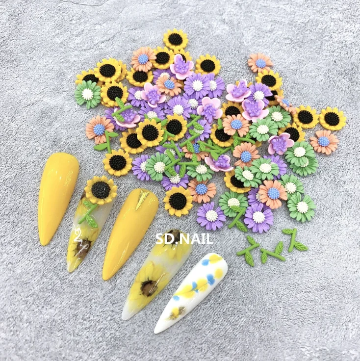 

2020 nail supplies 3d painted cute daisy colorful 3d diy nail art alloy nail decoration, Gold/silver