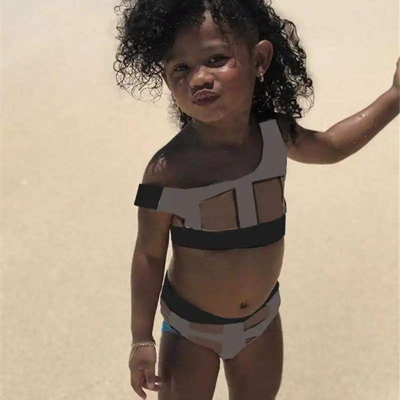 

Classic Plaid Pattern Girls Swimsuits Two Piece Set Swimwear for Kids Child