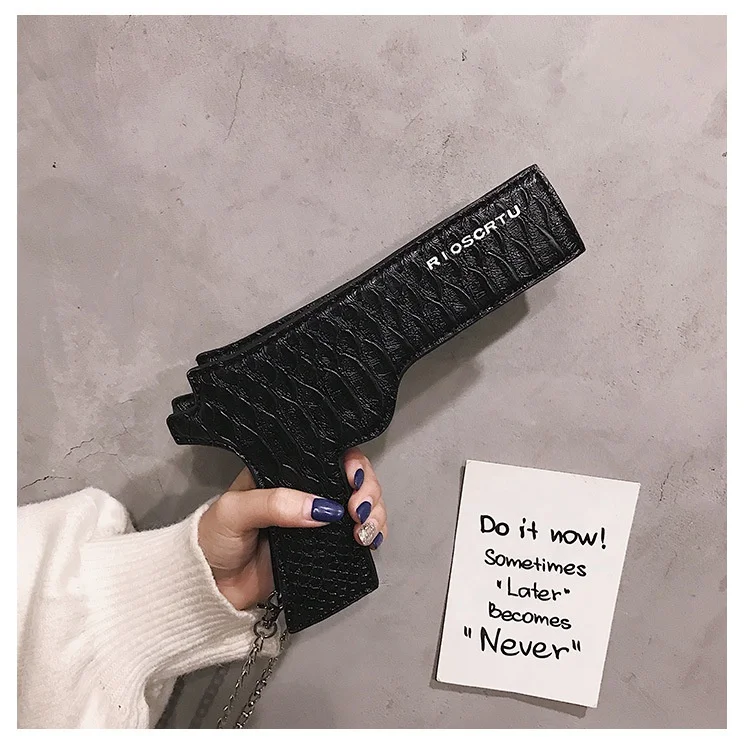 

2021 new creative personality snake pattern cool wild shoulder gun shape purses for women crossbody