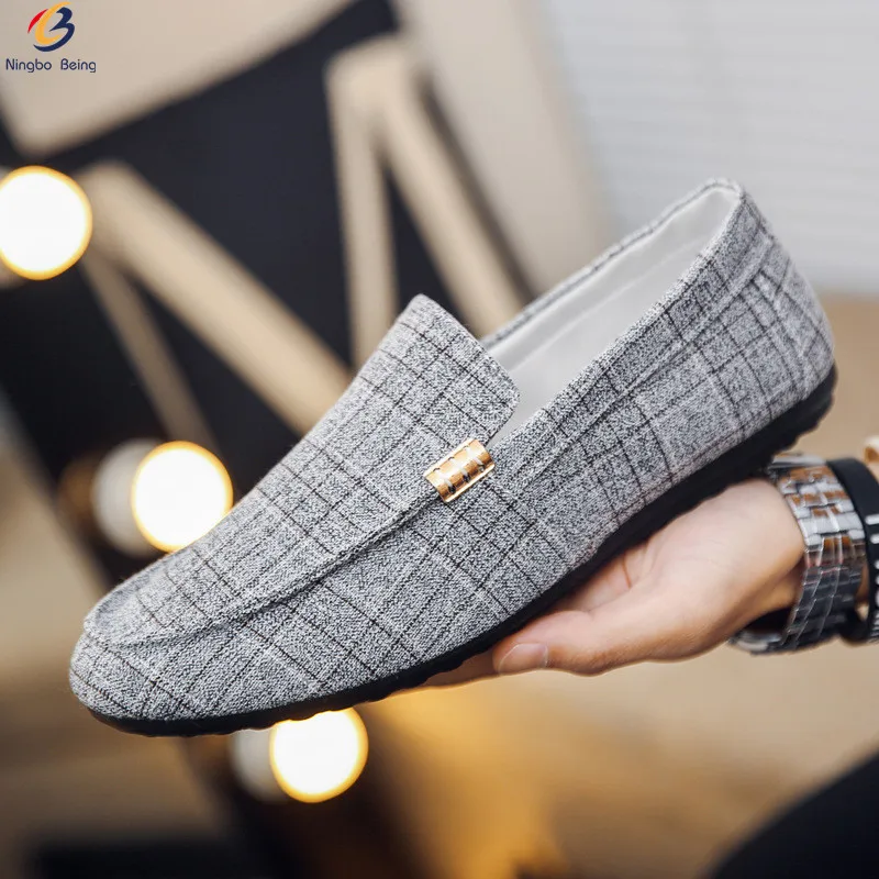 

Wholesale men pvc injection shoe walking style shoes slip on canvas shoe