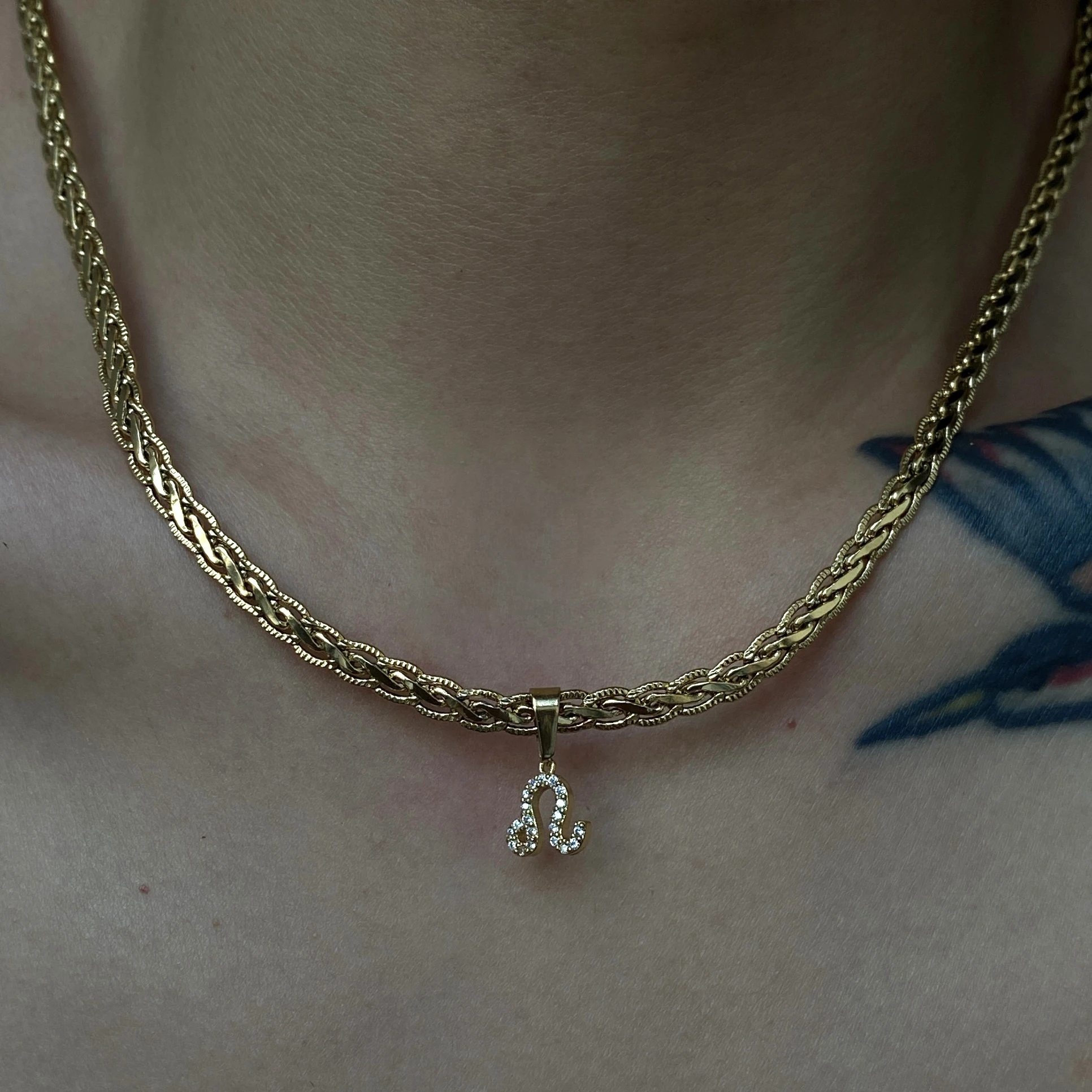 

2021 Dazan New Letter Pendant High Quality Jewelry 18k Gold Angel 12 Zodiac Necklace Customize Accessories Women Necklace