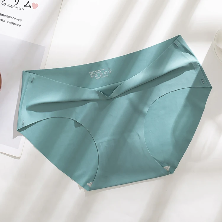 

Sexy ladies panties Ice silk one-piece seamless underwear panties cotton lining underpants mid waist female briefs