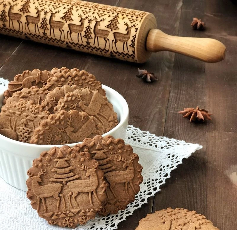 

New Dog Christmas Deer Wooden Rolling Pin Embossing Baking Cookies Noodle Biscuit Fondant Cake Dough Patterned Roller Snowflake, Natural