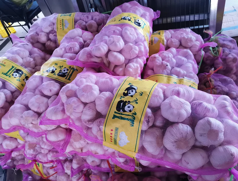 
2020 new crop Chinese China Export Hot Sell Pure Natural Fresh White Red Garlic 