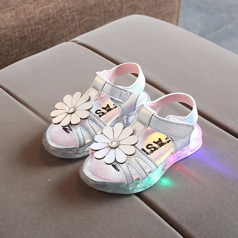 
summer kids girls flower beach led light sandals fashion popular 