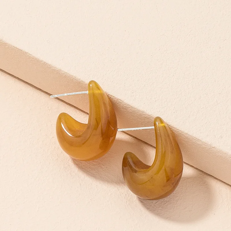 

Women Jewelry Retro S925 Post Amber Color Resin Stud Earrings Clear Acrylic Moon Shape Hoop Earrings for Women