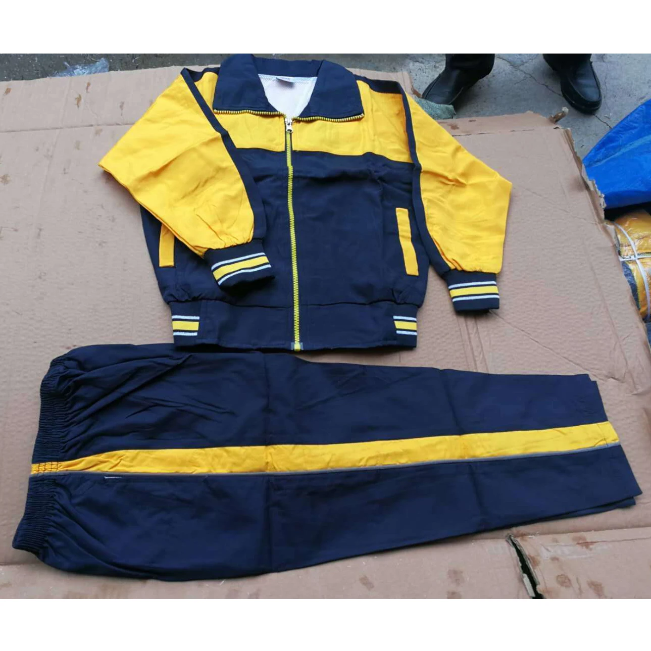

School Uniform Tracksuit Sports Wear Set Apparel Stock, Mix color
