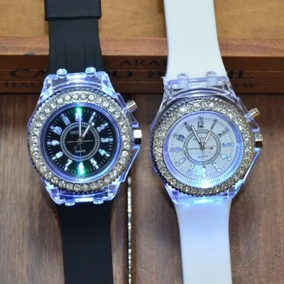 

Wholesale fashion kids gift quartz glow student diamond luminous silicone led watch
