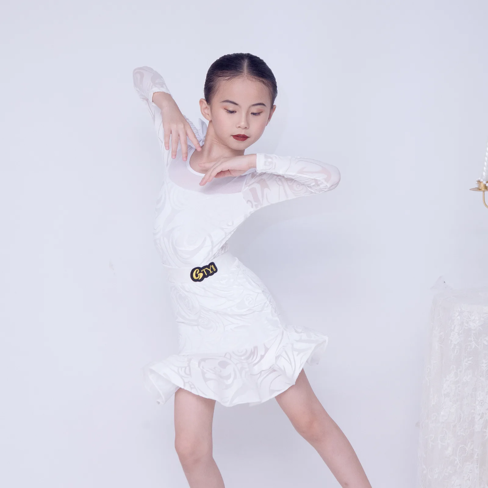Dance Girls Practice Performance Separate Tassel White Set