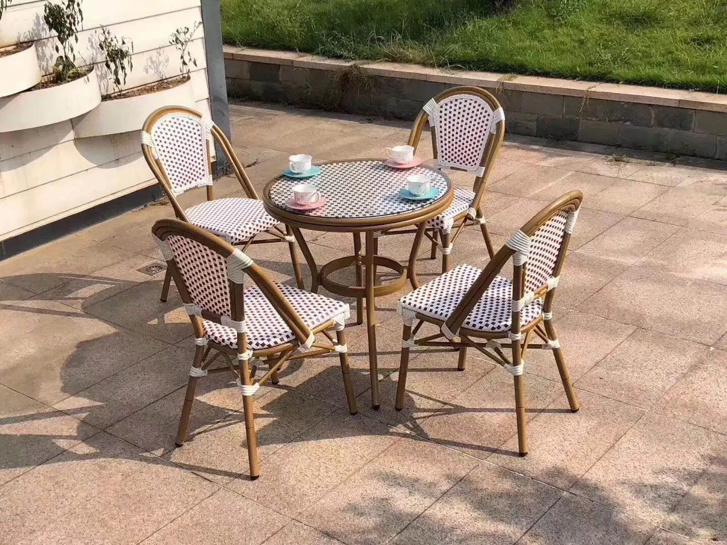 CHAIR (1).jpg