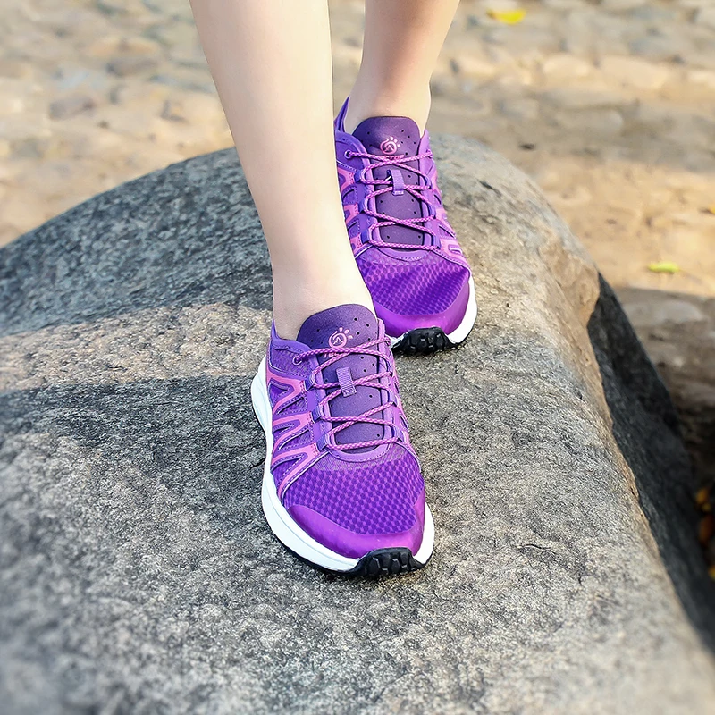 

2021 new men's and women's outdoor sports shoes