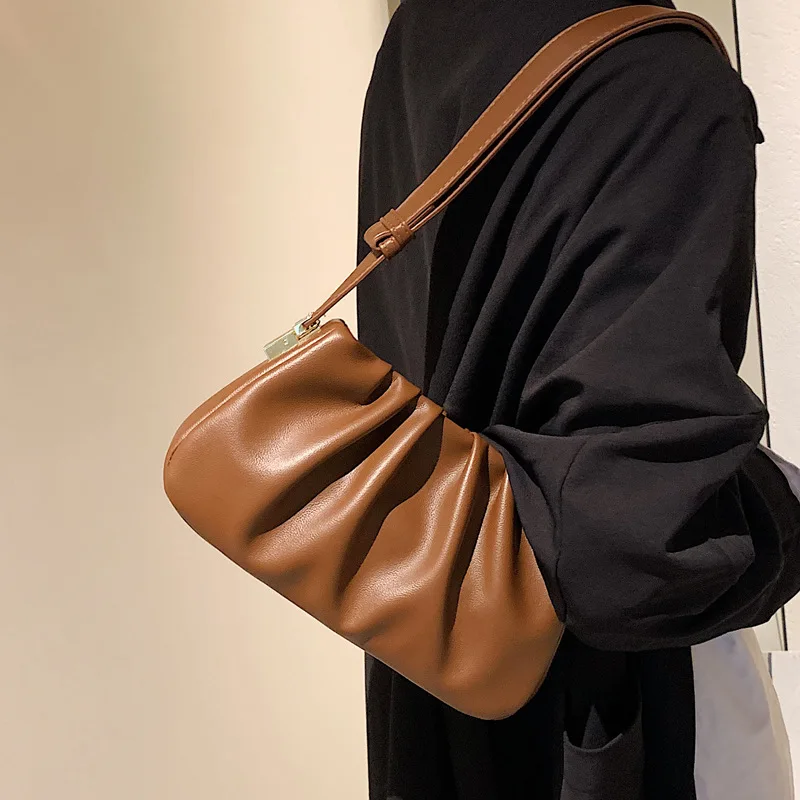 

small bag female summer 2021 new pleated cloud armpit bag foreign style shoulder messenger bag, White, black, dark brown, milk tea apricot