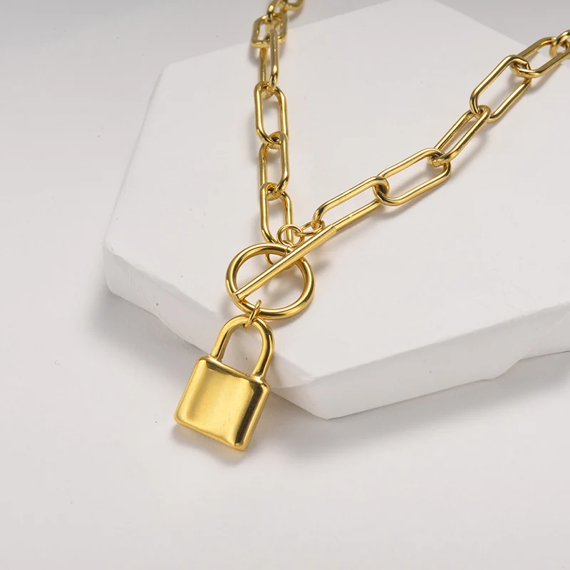 

Baoyan Fashion Wholesale Stainless Steel Necklace 18K Gold Plated NecklaceJewelry Necklace Lock