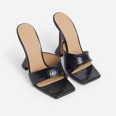 

2021 summer new European and American big size fashion sexy women's shoes Pu square head women's high heel slippers, Picture shows