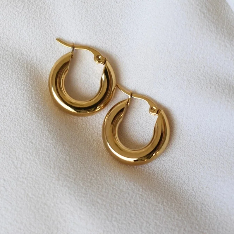 

Kaimei Tarnish Free 316L Stainless Steel Shiny Polish Chunky Hoop Earrings for Women Ladies Minimalist Circle Gold Earrings, Many colors fyi