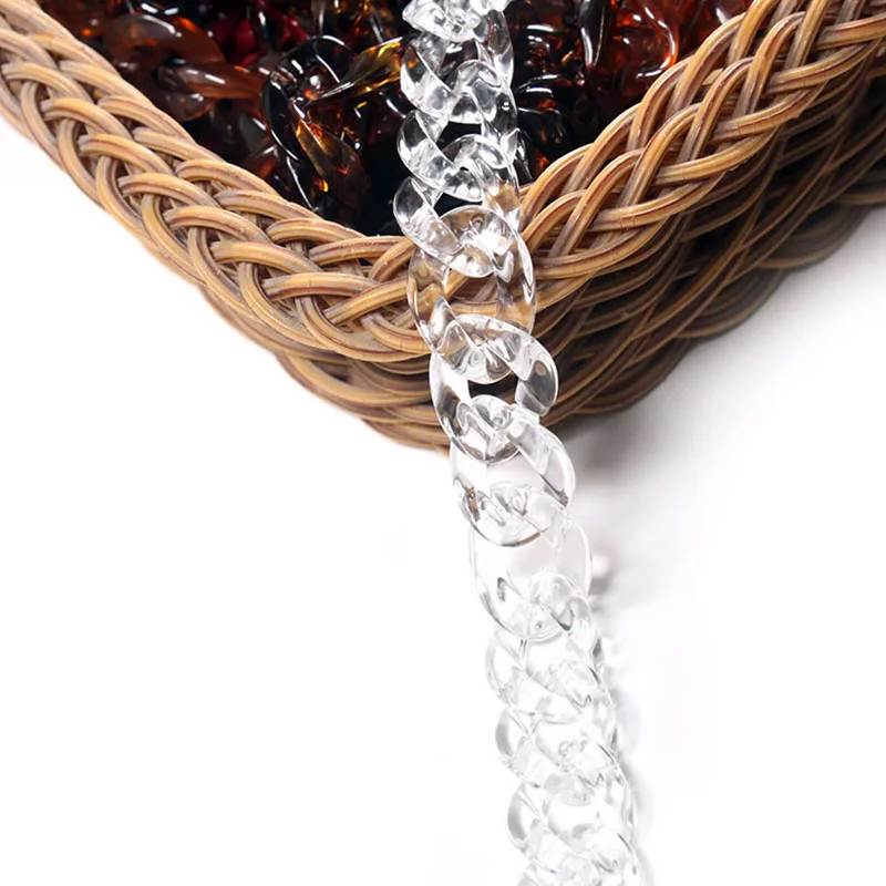 

2021 fashion stock crystal clear mens necklace chain acrylic jewelry, Transparent