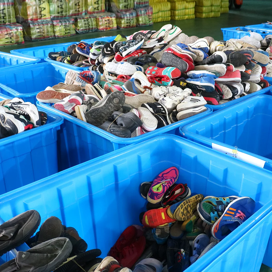 

Wholesale male sneakers second hand for men sports imported used shoes, Mix color