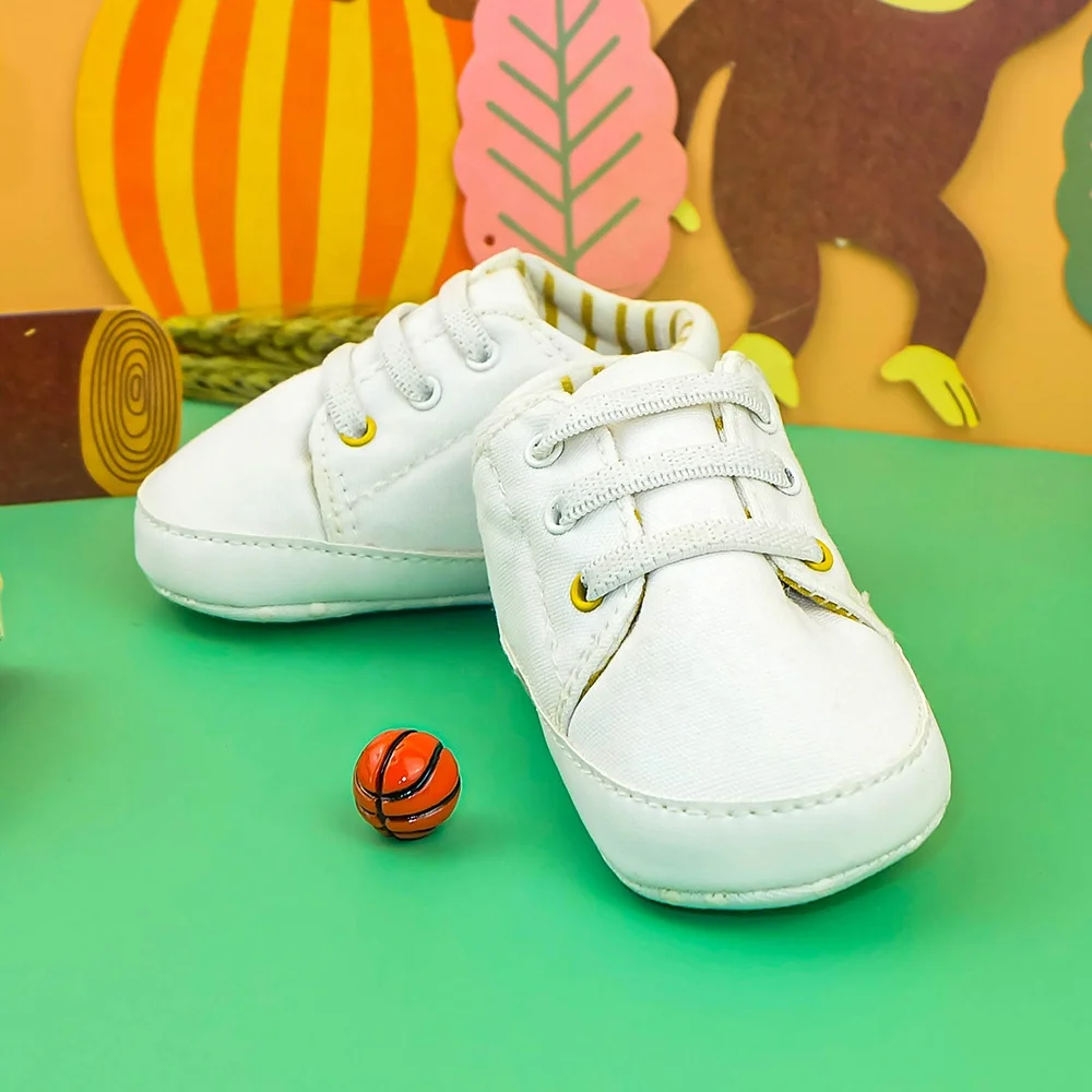 
White Casual Baby Shoes Toddler Pre Walker Shoes Soft Sole Baby Sneakers 