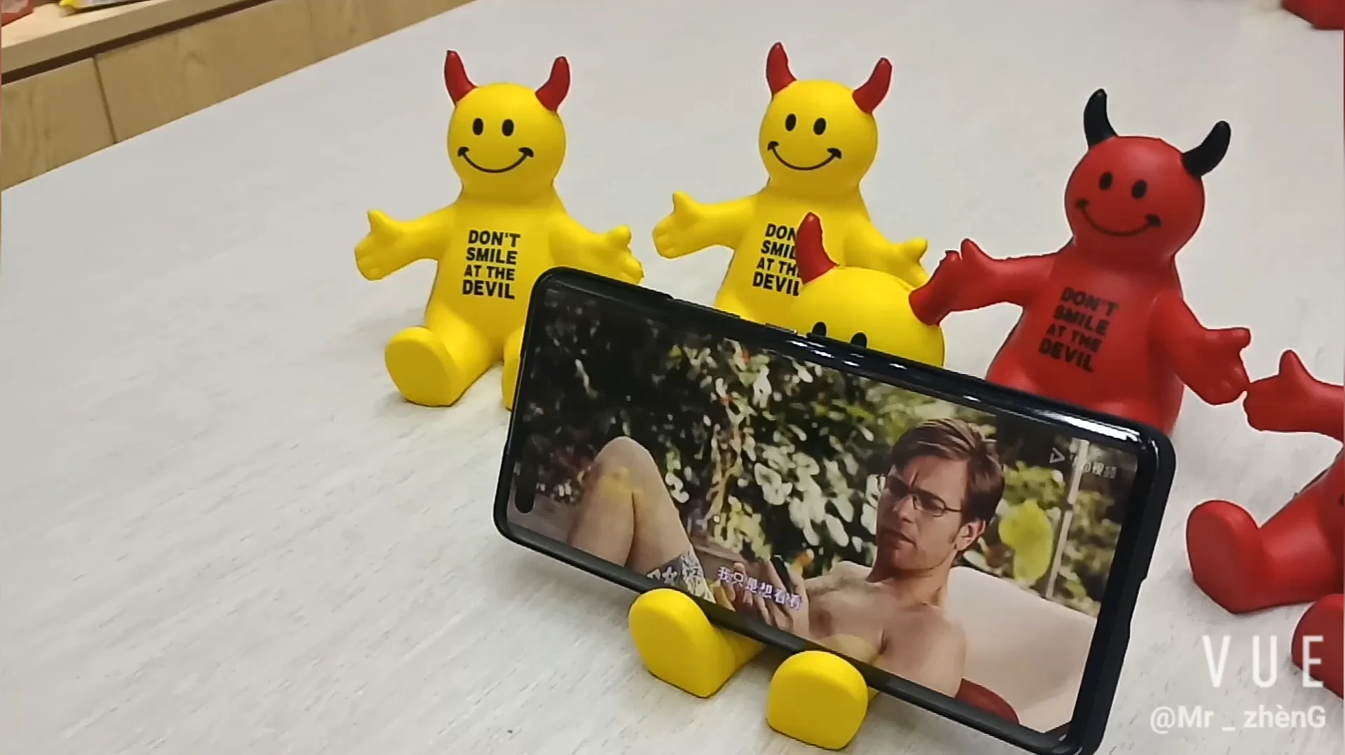 Pu Foam Stress Reliver Name Card Holder On Desk Cell Phone Holder For