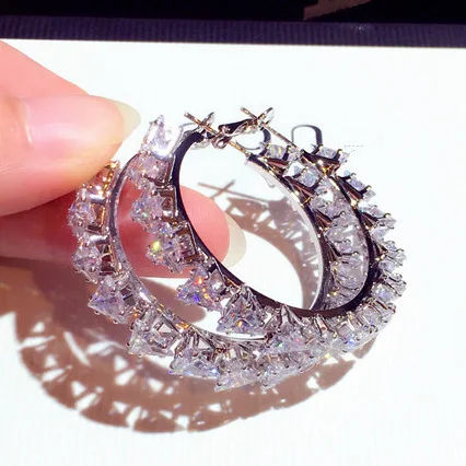 

Exaggeration Hoop Earrings For Women Earrings New Fashion Jewelry Trend Round Rhinestone Big Earrings, Picture shows