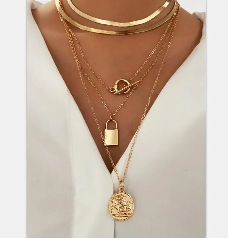 

Fashion Design Gold Plated Multi Layered Chain Lock and Key Moon Star Pendant Necklace for Women Jewelry
