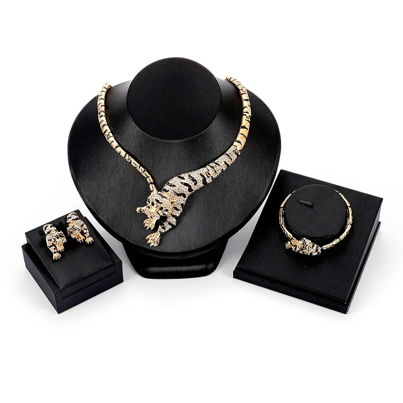 

Fashion Tiger Necklace Earrings Bangle Jewelry Set Fine Rhinestone Women Jewellery Set For Gift Party