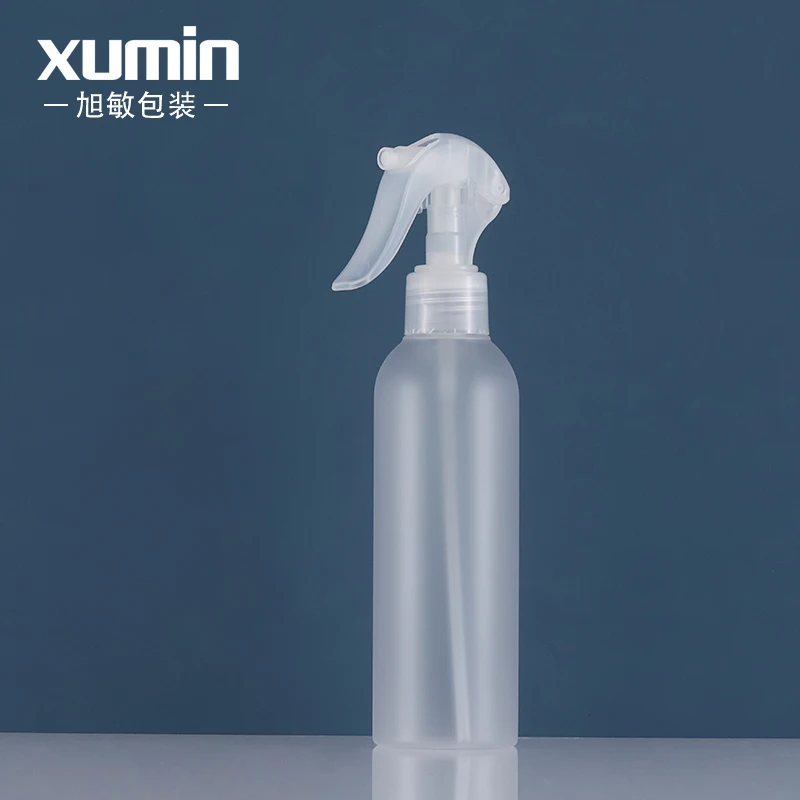 

Wholesale cosmetic packaging plastic frosted spray bottle 200ml trigger spray bottle