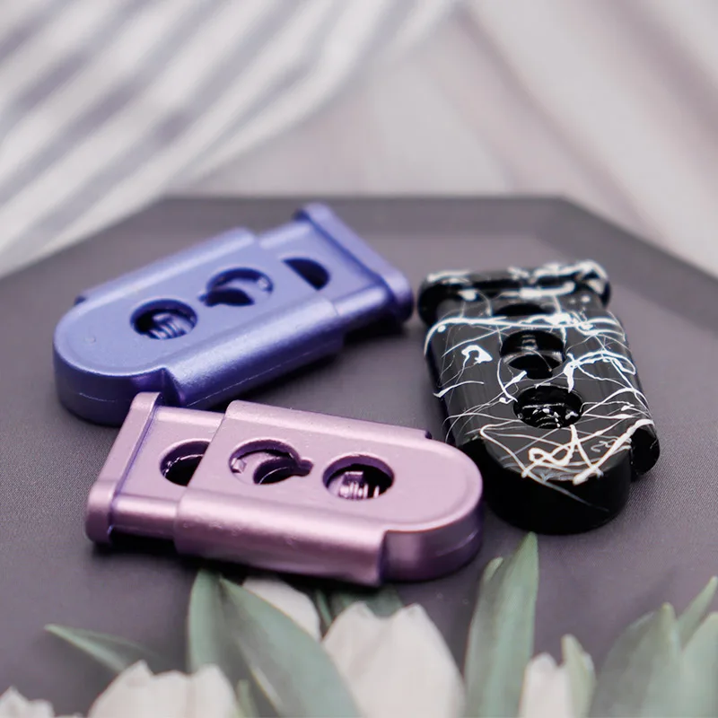 

Weiou Manufacturer Shoe Accessorize the one whole shoelaces locks blue pink and white-black colors Metal Aglets
