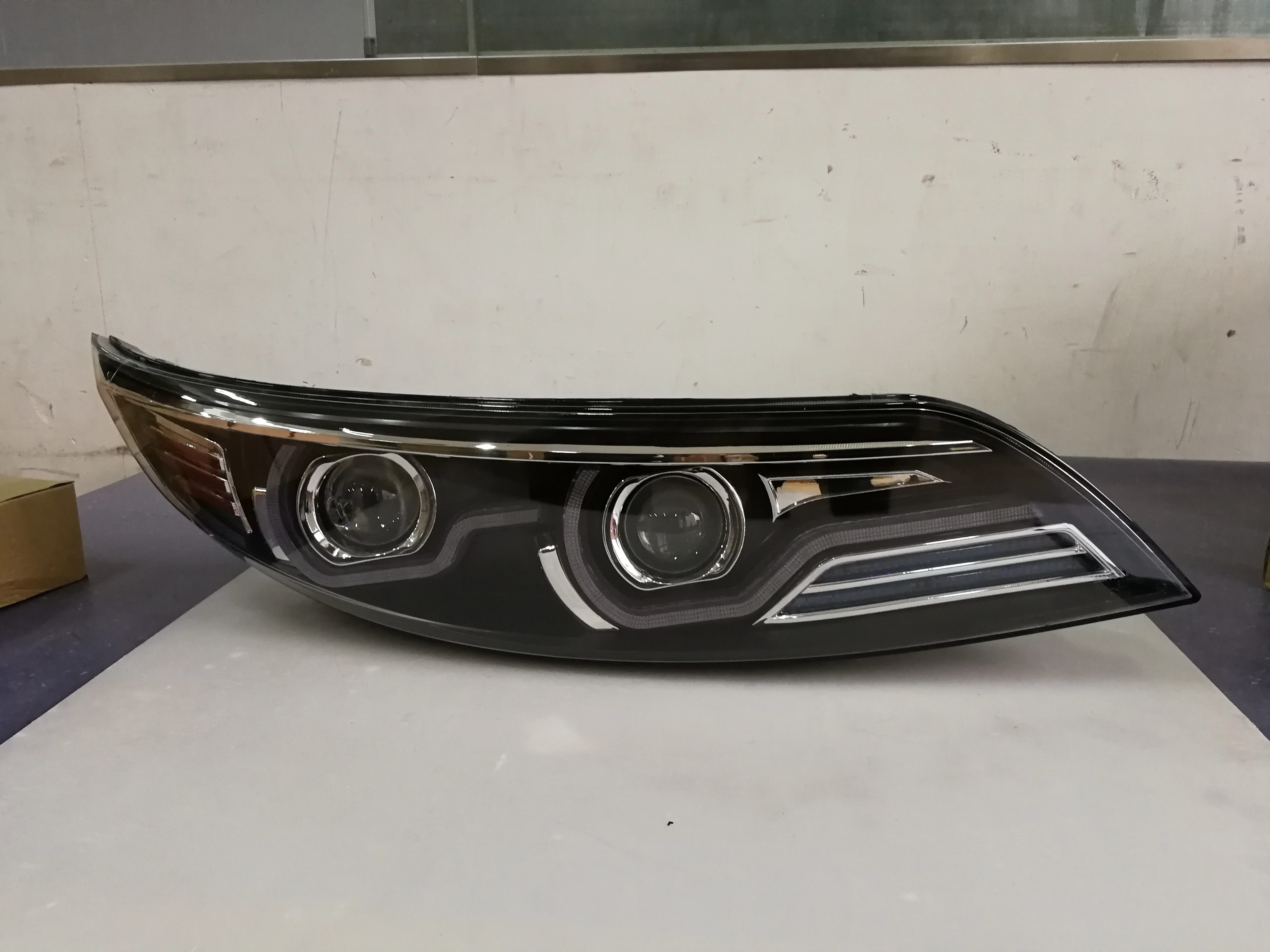 
Coach parts comil bus head lights with decoration lamp HC-B-1601-5 