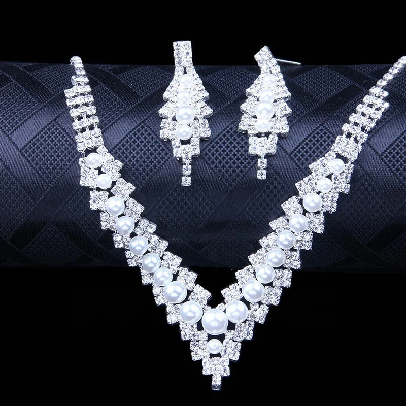 

Rhinestone Claw Chain Necklace Earring Set Bridal Jewelry Exquisite Pearl Necklace