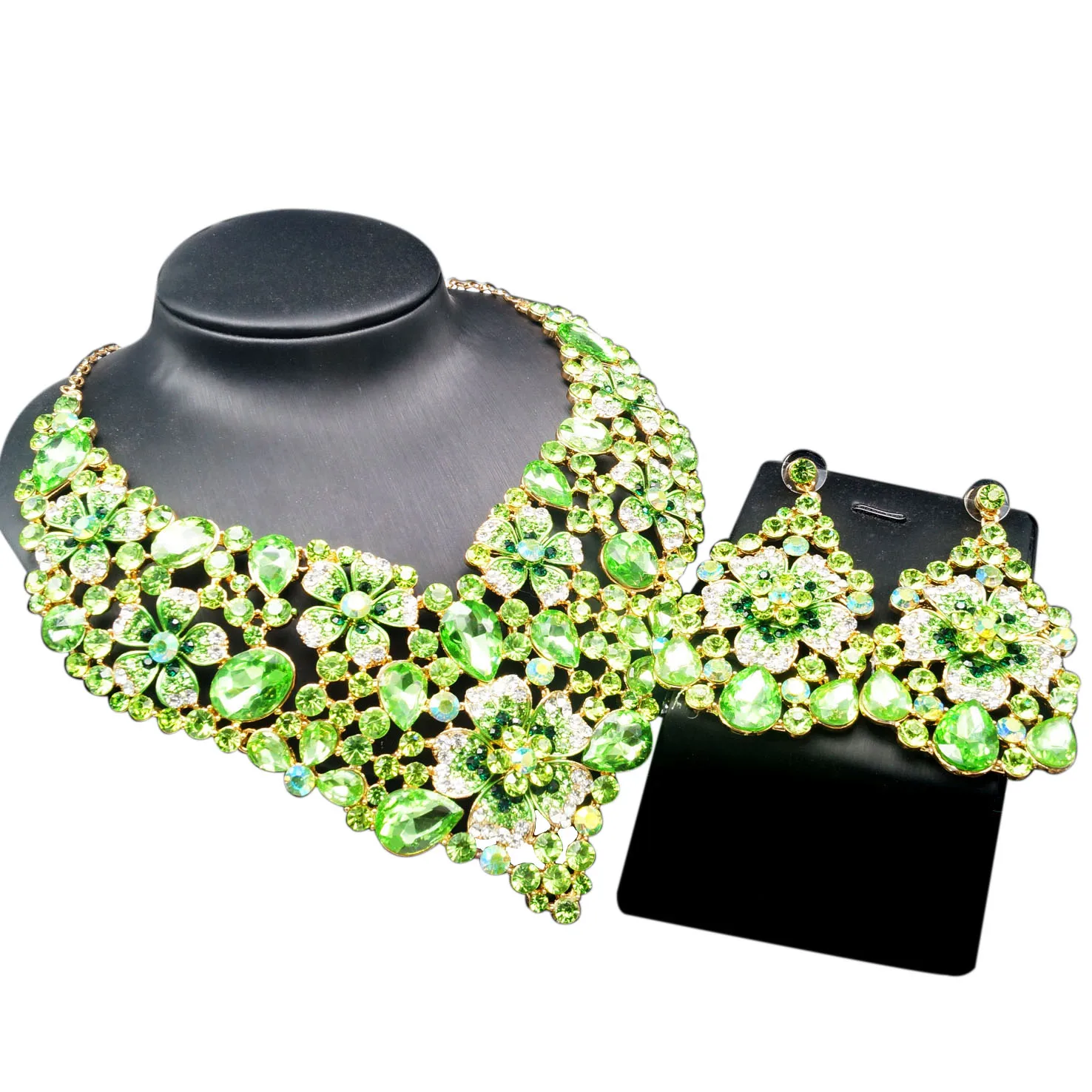 

Ladies Special Design Green Crystal Drop Pendant Ethiopian Jewelry Sets Flower Diamond Women Necklace Earring Set For Party 2021