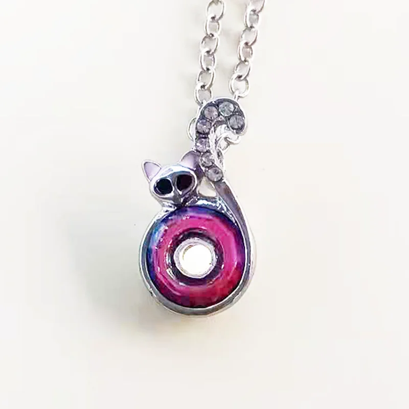 

Wholesale ladies exaggerated alien cat colorful geometric pendant animal necklace