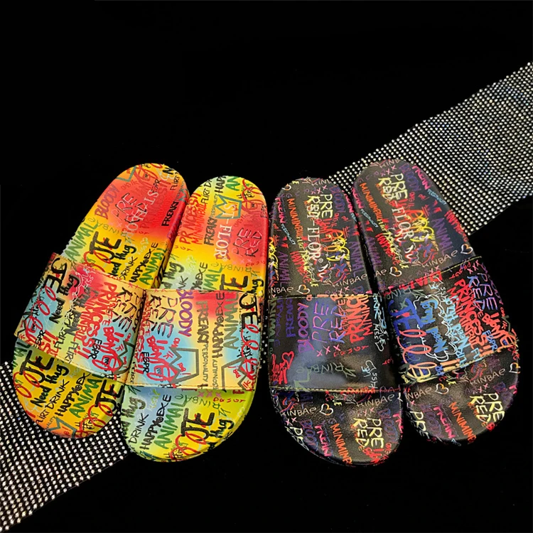 

2021 Trendy New Ladies Slippers Women Comfy Slides Shoes Casual Beach Africain Graffiti Sandals For Women, As pictures or customized color