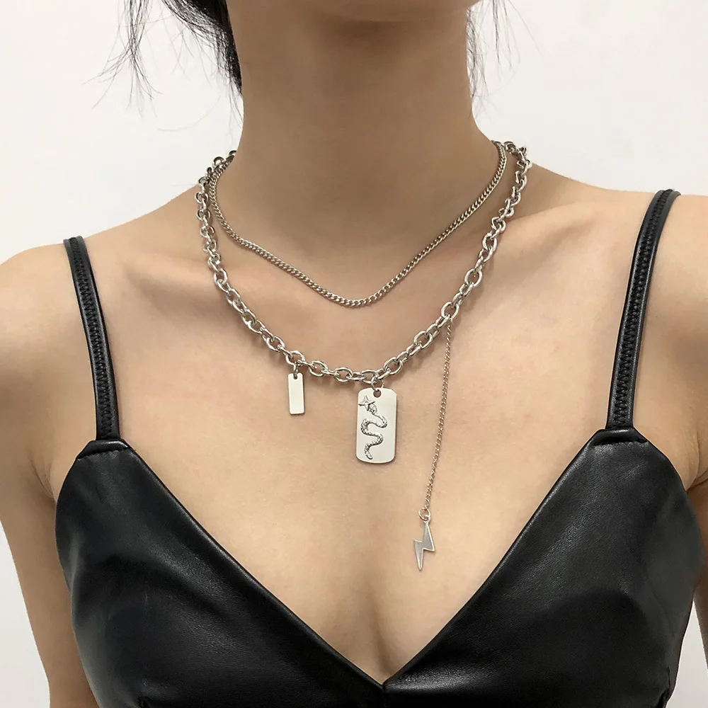 

Fashion Personality Lightning Snake-shaped Pendant Necklace 2020 Punk Style Geometric Pendant Clavicle Chain Necklace (KNK5259), Silver, gold