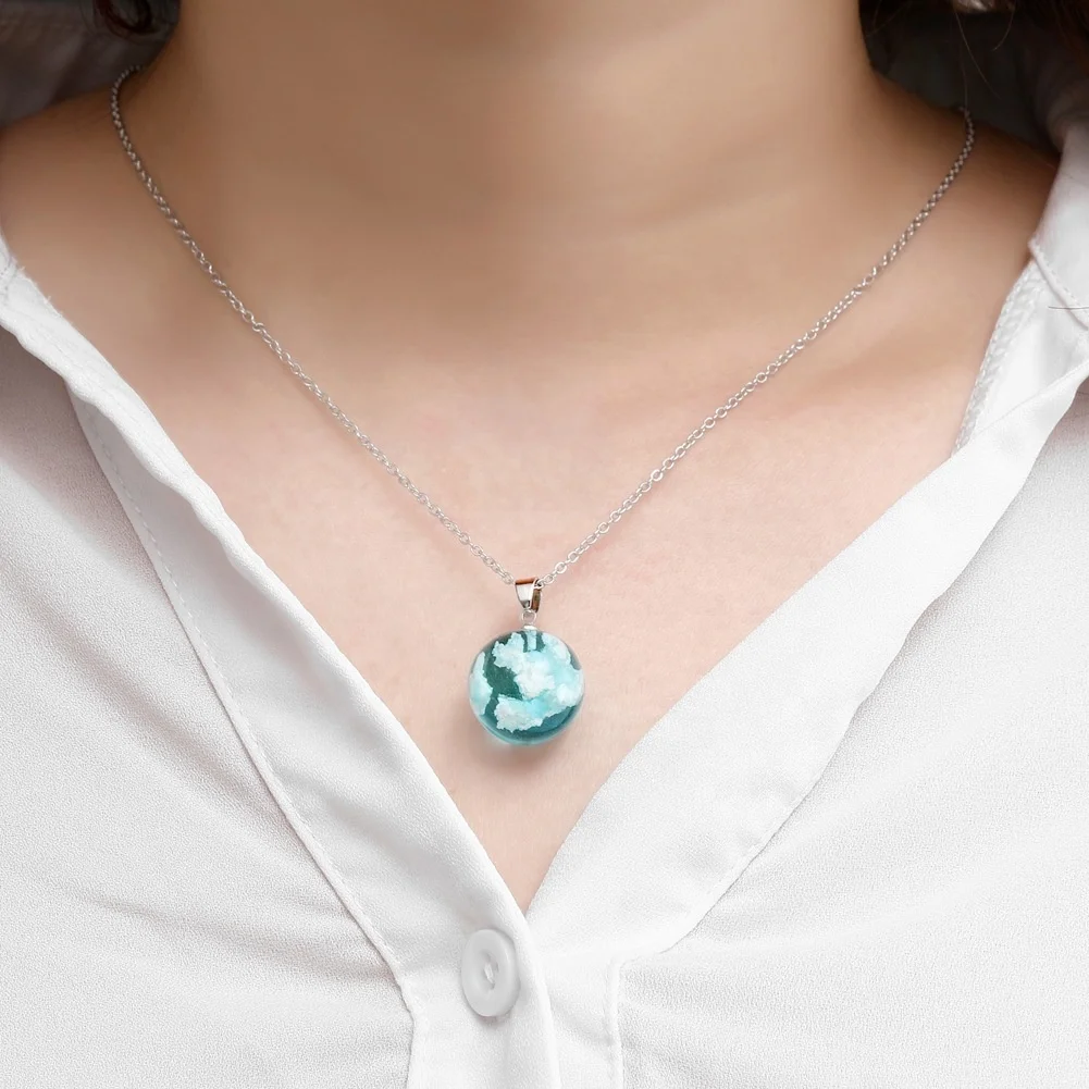 

Chic Transparent Resin Round Ball Women Blue Sky White Cloud Chain Necklace Fashion Jewelry Gifts Girl Moon Pendant Necklace