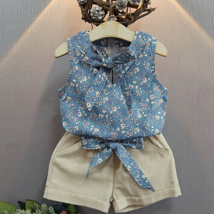 

Summer new Korean children's clothing sleeveless floral bow tie vest + shorts girls clothes set, Picture color