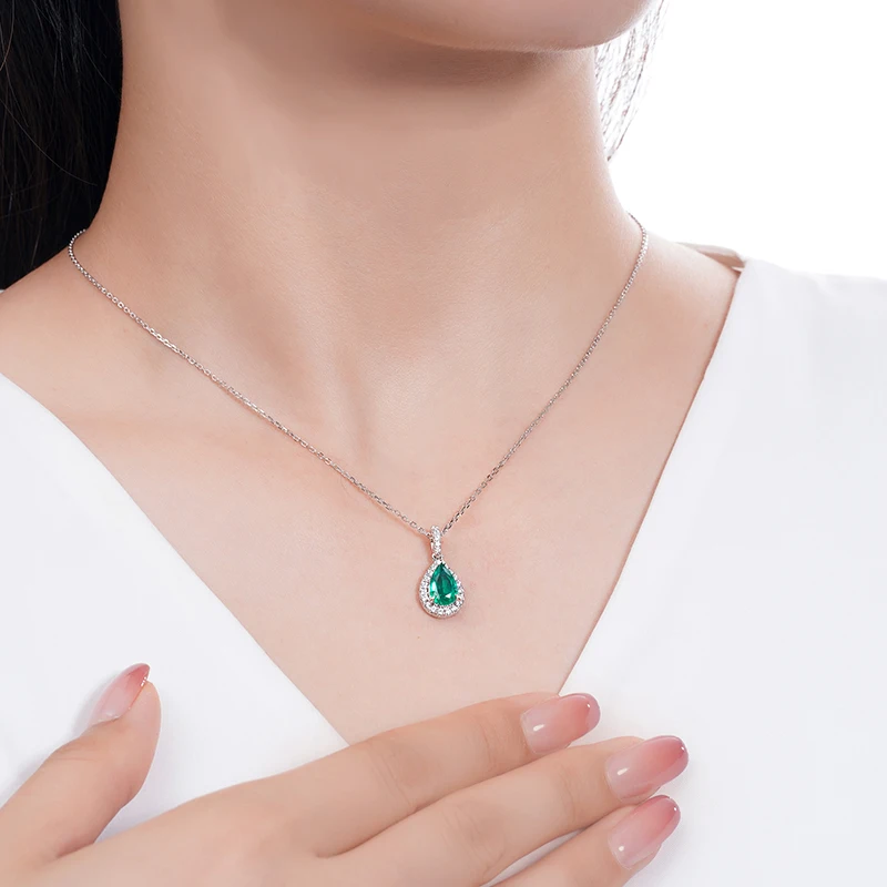 

Dainty Bridal Jewelry Emerald Gemstones Necklace Trendy Pendant Necklace For Women