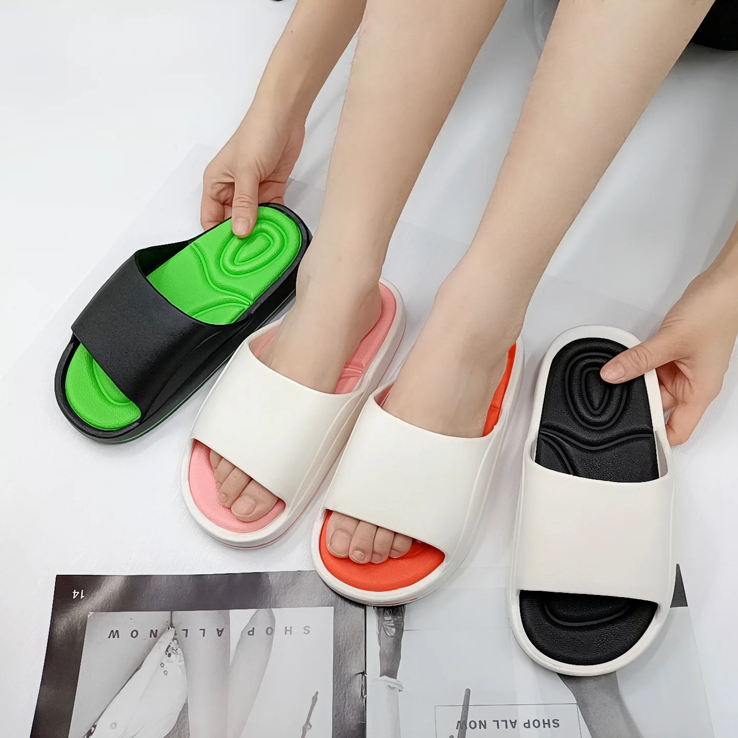 

Summer 2022 Slide Sandals Non Slip EVA Bathroom Slippers Indoor Summer Beach Super Soft Sole Slippers