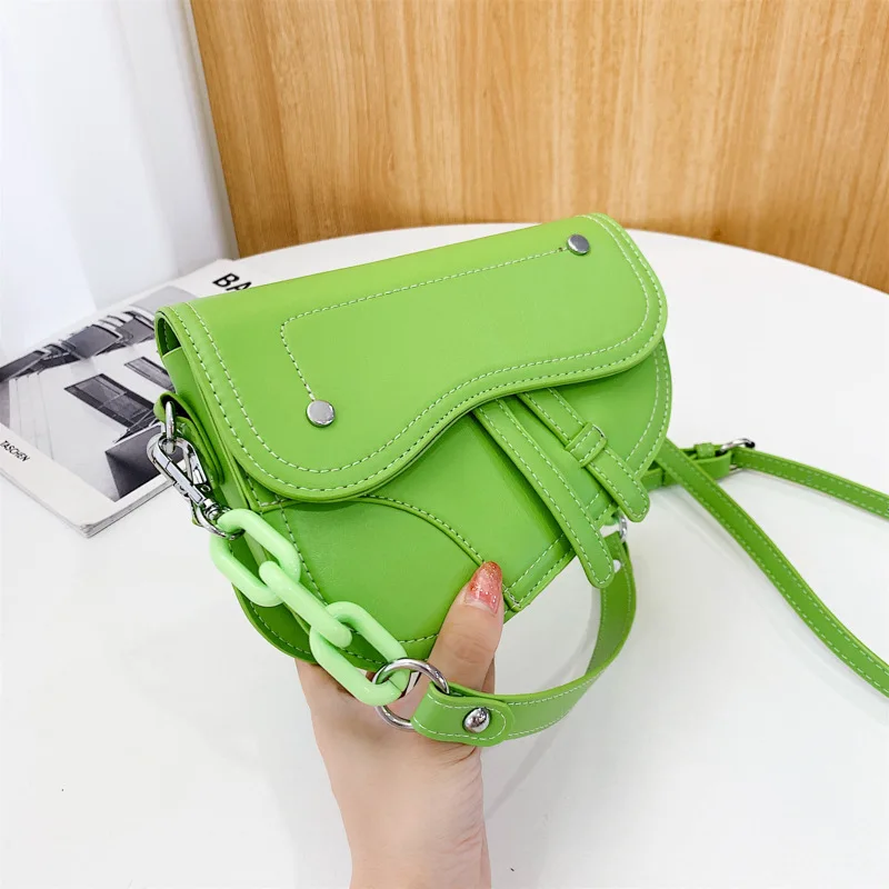 

Saddle chain fashion new women's bag, Colors
