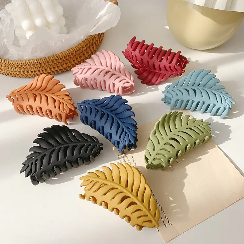 

2022 new Wholesale design leaf hair claw clips fashion frosted hairpin large shark clip hairs for women